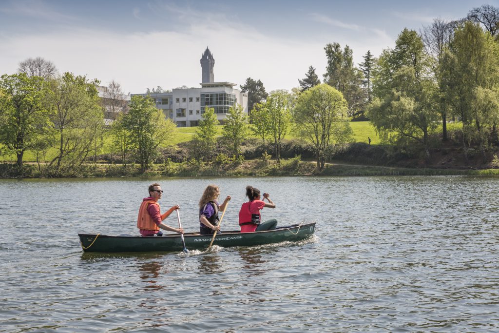 Students canoe Airthrey Loch